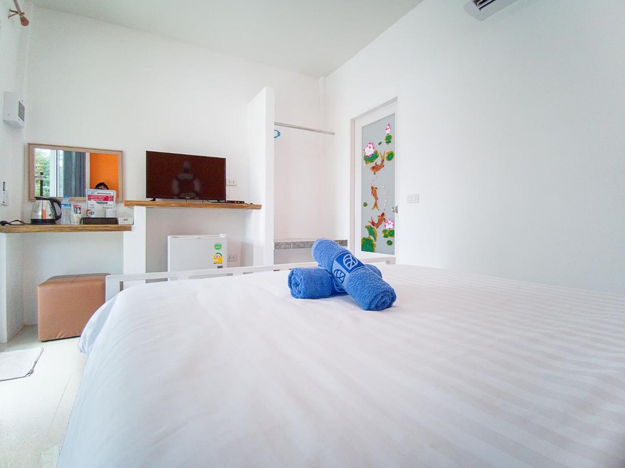 ต้นหว้ารีสอร์ท Chao Lao Beach Exterior photo