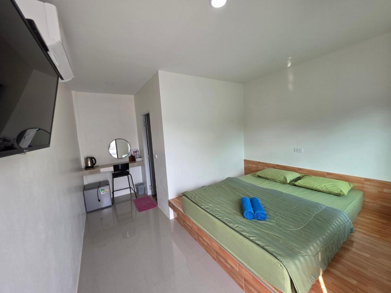 ต้นหว้ารีสอร์ท Chao Lao Beach Exterior photo